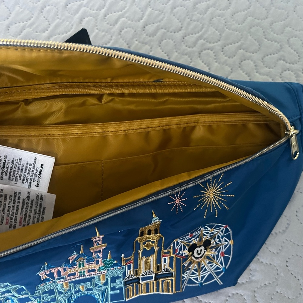 Disney parks castle Fanny Pack belt bag purse crossbody embroidered blue DCA New - Picture 7 of 7